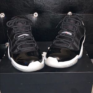 AIR JORDAN RETRO 11 low